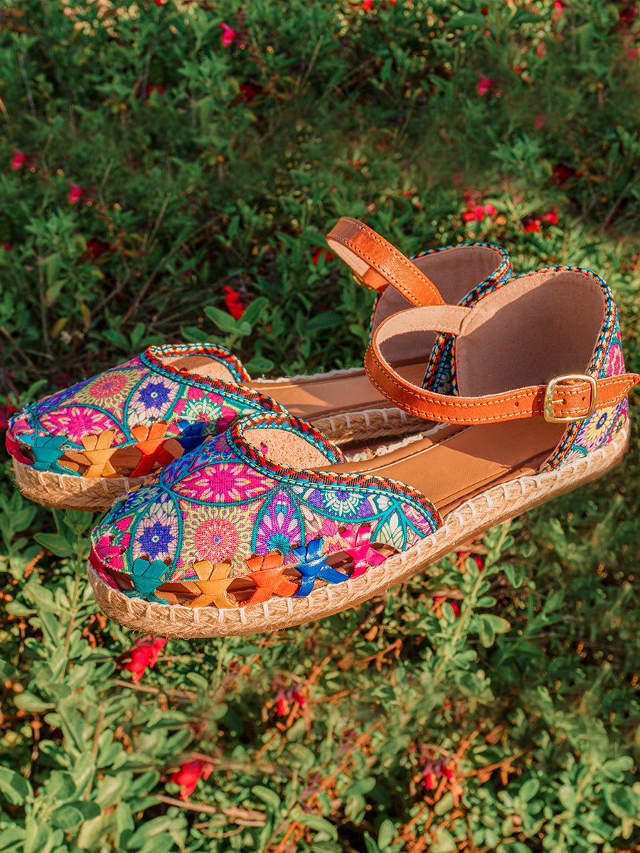 Women Mexican Hand Made Sandals - CharroAzteca.com
